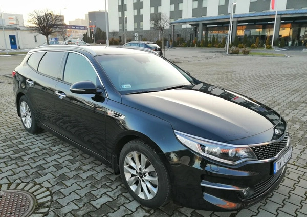 Kia Optima cena 50000 przebieg: 200000, rok produkcji 2017 z Warszawa małe 154